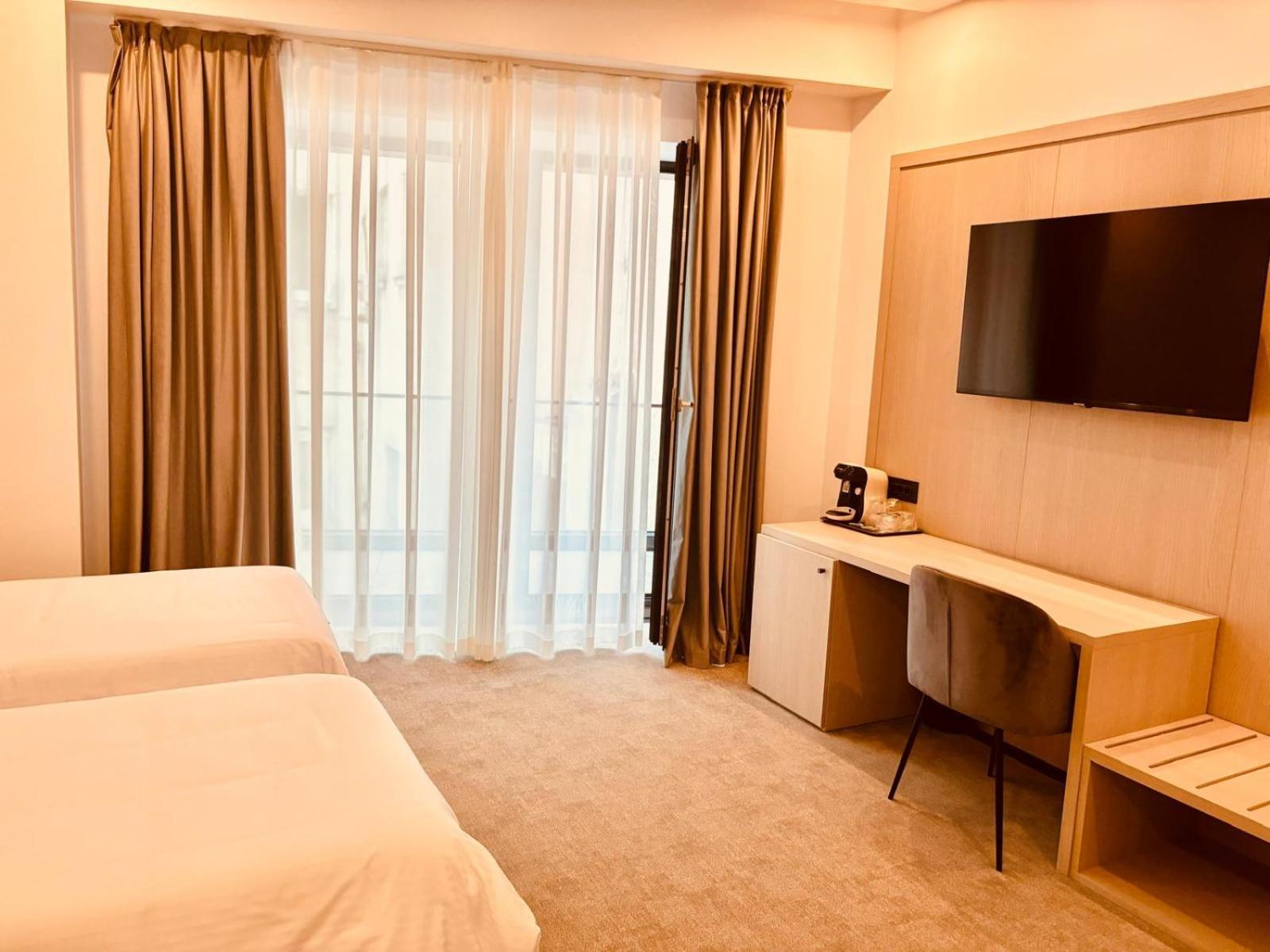 Cm111Apparthotel ブカレスト エクステリア 写真