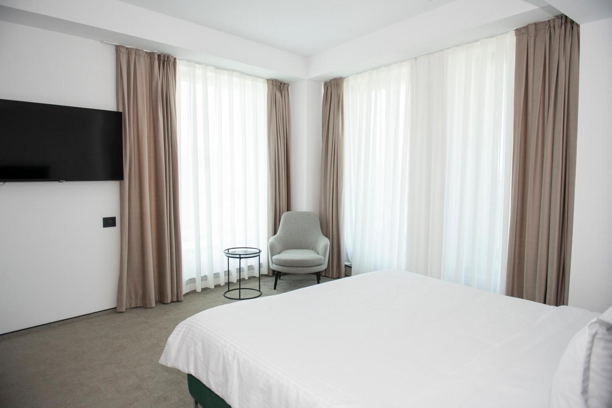 Cm111Apparthotel ブカレスト エクステリア 写真
