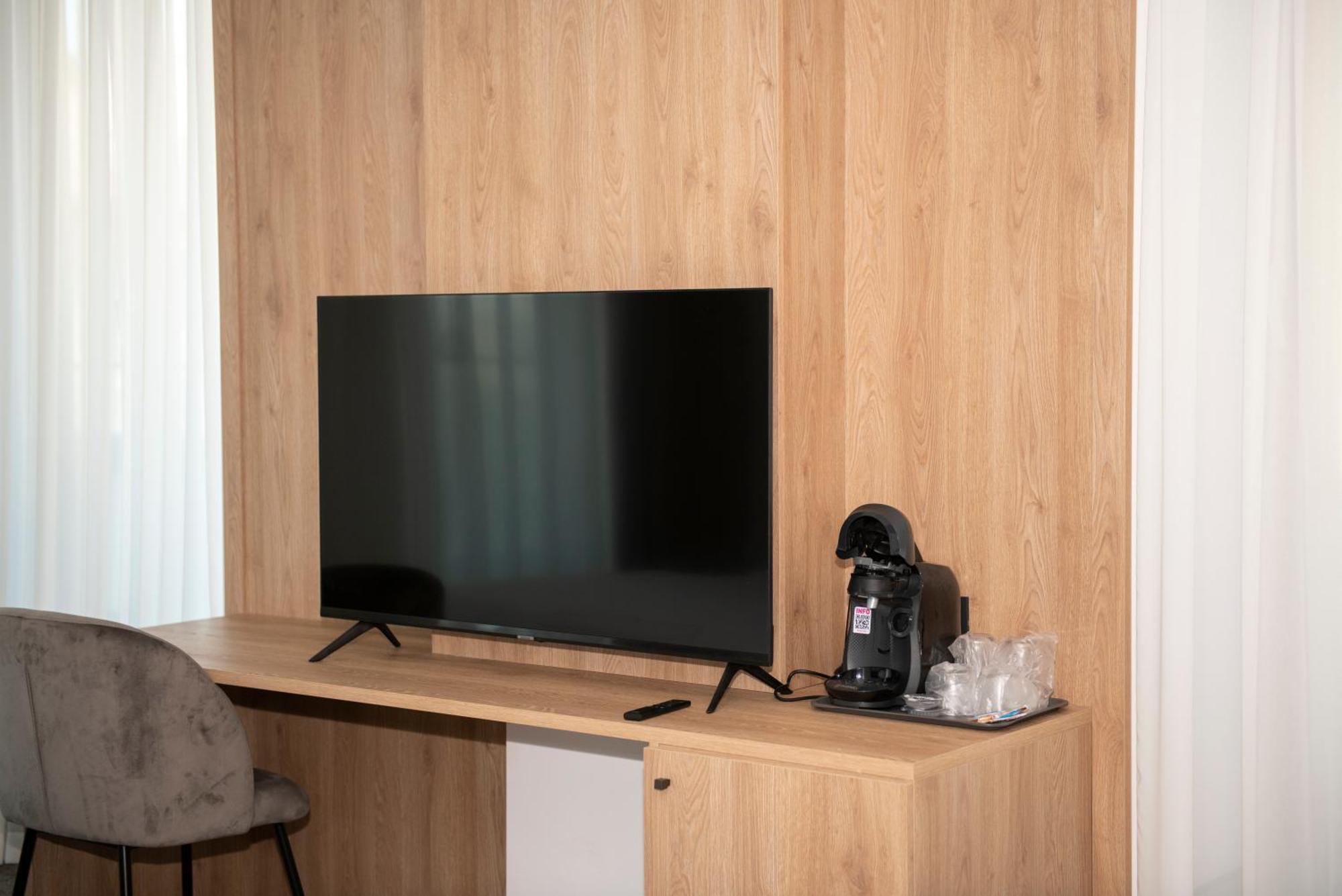 Cm111Apparthotel ブカレスト エクステリア 写真